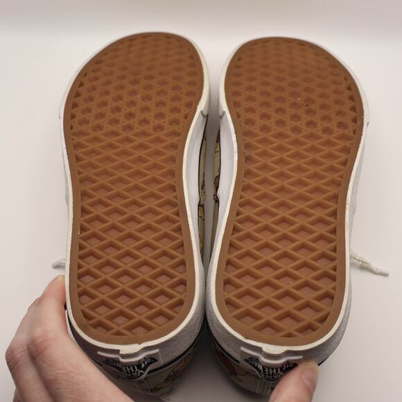 Vans Disney Winnie the Pooh Shoes Women's 7.5 Cartoon Character Limited Edition - Picture 9 of 9